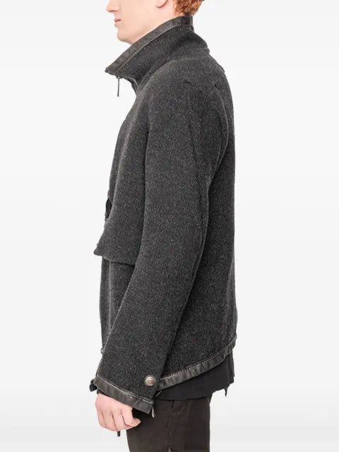 69 zip-fastening jacket