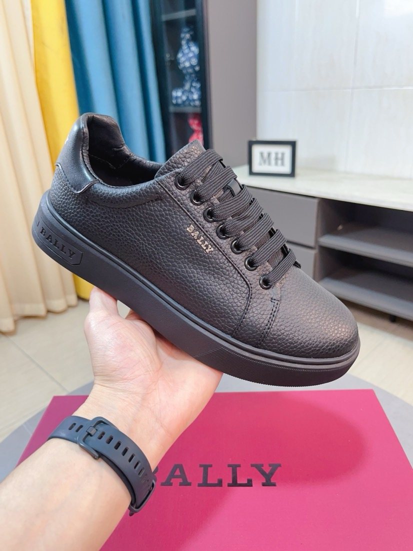 Bally Dark Gray Pebbled Leather Sneakers