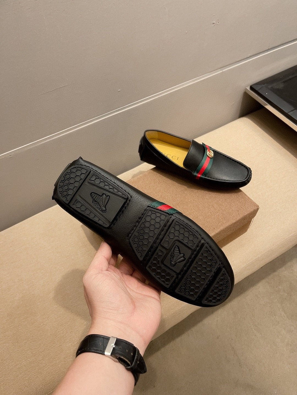 Gucci Men's Black Stripe Driving Loafers